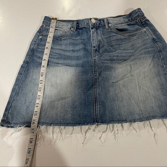 Blank NYC Medium Wash Raw Hem 100% Cotton Denim‎ Mini Skirt Size 29 - Picture 6 of 6
